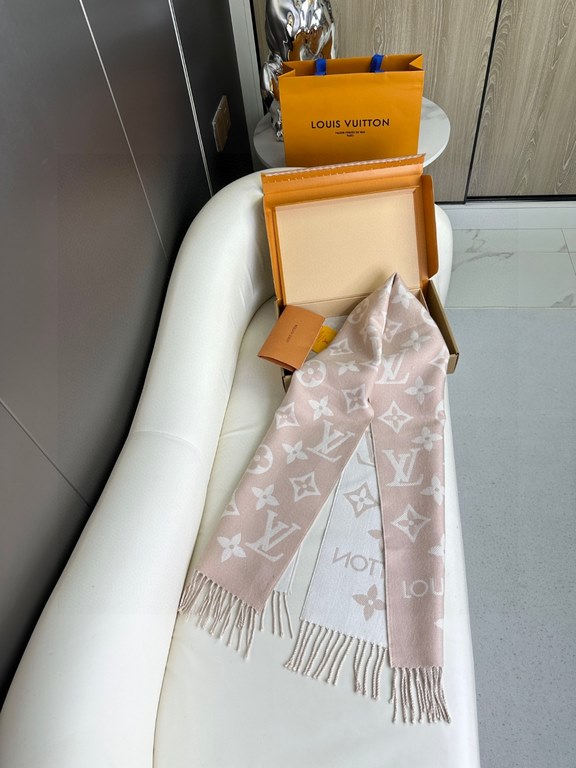 Price Complimentary picture counter with the same packaging!  LV newest models do not collision   chic super aura! The highest version of the whole network welcome to compare  !!!] The old flower shawl has a new feeling,