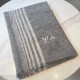 LV striped new, low-key luxury sense   Extremely soft elite master level chic sense of scarf   This donkey family cashmere scarf, the more you look at it, the more you love it, the more you look at it, the more chic it i