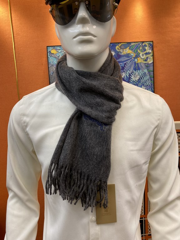 (Ba Baoli) super in the center of the very stable    our men's scarves and buy and cherish ~ ~ ~ men's models are really few and far between, only a few models a year, are export orders so it is more difficult to meet. M