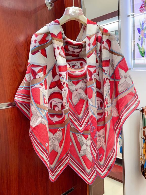 VIP recommended, LV perfect quality   soft . Hand feel are doing very well (design highlights a lot of very heavyweight)   heavyweight official website latest models. Customized grade fabric. Gives the scarf more very ea