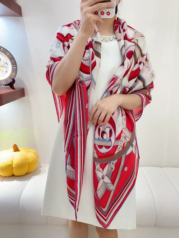 VIP recommended, LV perfect quality   soft . Hand feel are doing very well (design highlights a lot of very heavyweight)   heavyweight official website latest models. Customized grade fabric. Gives the scarf more very ea