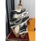 New 2023, LV [300 pcs cashmere long scarf] physical genuinely beautiful   shawl with print   regardless of the design of the airbrush are very in place   details are visible   the entire scarf gives people a big brand au