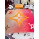 New models on   genuinely awesome   donkey home new [L gradient pattern 90] silk square scarf, convergence of Louis Vuitton elements Monogram LV letters, gradient color with silk fabrics gorgeous texture, and ready-to-we