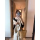 Crystal velvet, LV counter new, foreign counter special. Scarf shawl, luxury atmosphere small qualification tone   exquisite all the beautiful language used in it is not too much, the fashion mirror badge skillfully comb