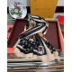 New 2023, LV [300 pcs cashmere long scarf] physical genuinely beautiful   shawl with print   regardless of the design of the airbrush are very in place   details are visible   the entire scarf gives people a big brand au