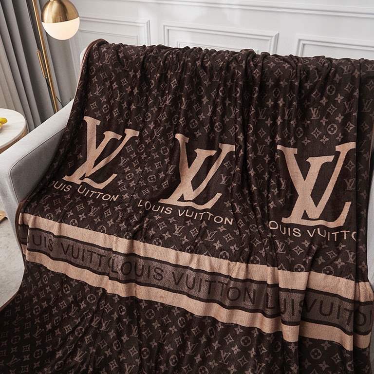 Louis Vuitton Louis Vuitton (with gift box)     Royal LV Louis Vuitton superb hard goods and buy and cherish      Classic old flower pattern popular all over the world shocked the world old flower blanket good goods deta