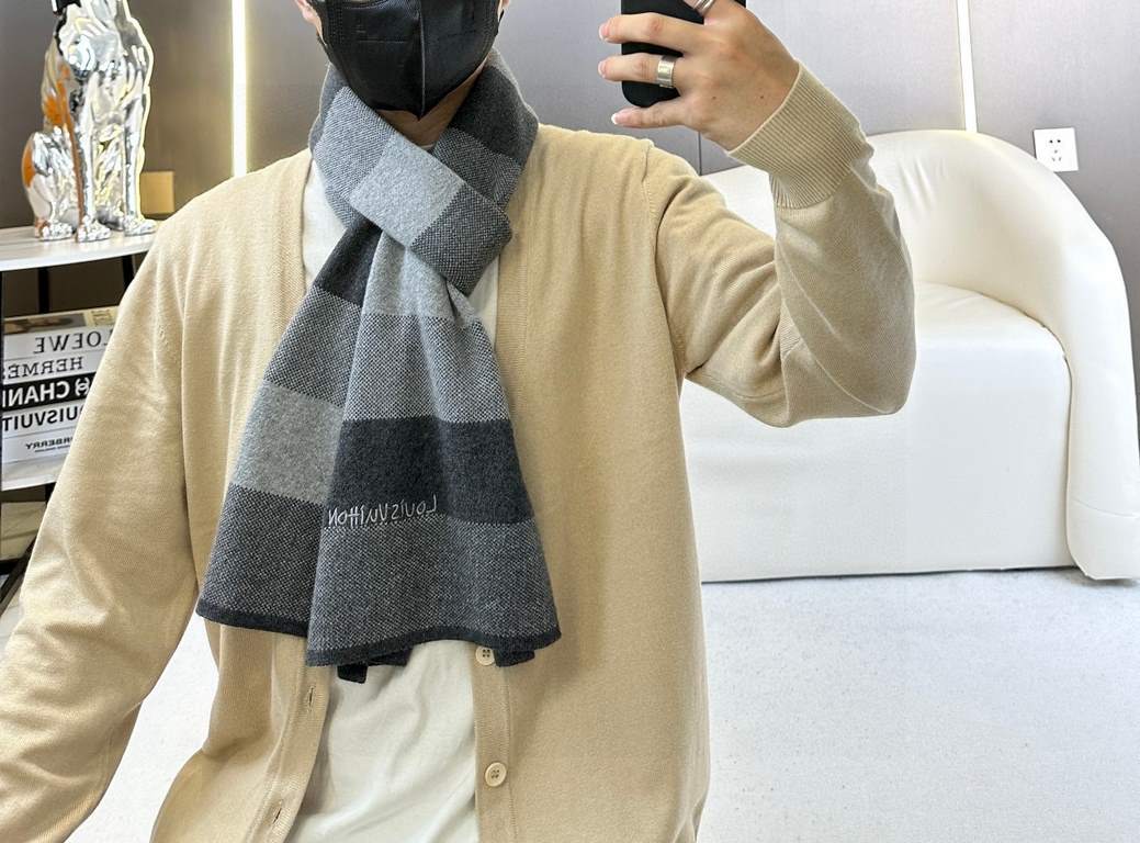 Price 2023 Lv pop-up arrives! Knitted stripes]  Universal scarf for men and women, low-key color scheme more enjoyable fashion high-end, 100% knitted cashmere classic stripes knitted   scarf   high cutting-edge products 