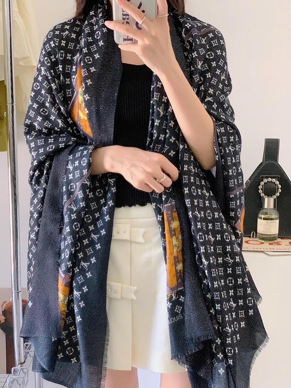 Will glow bright scarf 2023 spring new limited series popping to la LV original single authentic. Early fall staple models. Wear Le Tout Paris long scarf LV bags and the bottom of the logo rich details, more feminine cha