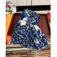 LV 2023 latest models   top design is too beautiful, genuinely awesome   [cashmere long scarf]    physical genuinely beautiful   shawl with prints      regardless of the design of the airbrush are very in place   details