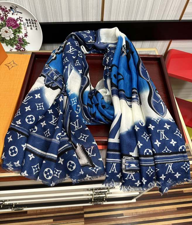 LV 2023 latest models   top design is too beautiful, genuinely awesome   [cashmere long scarf]    physical genuinely beautiful   shawl with prints      regardless of the design of the airbrush are very in place   details