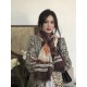 Fashionable and versatile! LV new old flower long scarf] A great item to enhance your temperament and taste! Four seasons must have! Really unbeatable and practical! Lv rare cashmere long scarf, ! Fabric feel really good