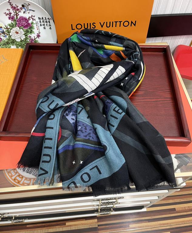 on the new LV2023 latest models, too beautiful to the heart   [L family series of 300 cashmere long scarf] in kind truly beautiful   shawl with print   regardless of the design of the airbrush are very well in place   de