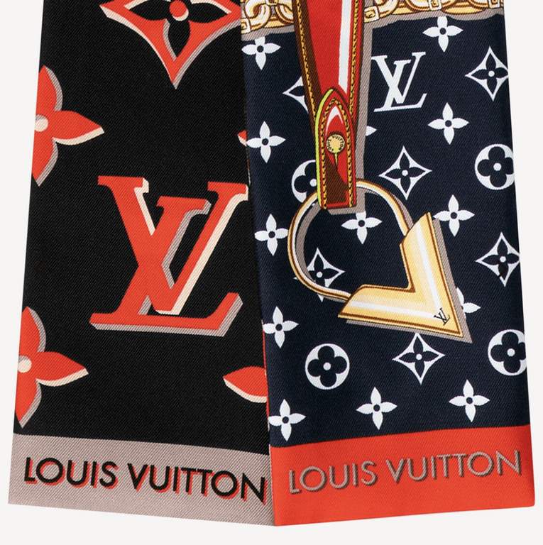 PLV2107 lv [PERFECT MATCH] hair tie! A blend of classic Louis Vuitton elements leather straps and chain motifs from the leather goods and jewelry collections embellish one side, while the Giant 3D Monogram pattern provid