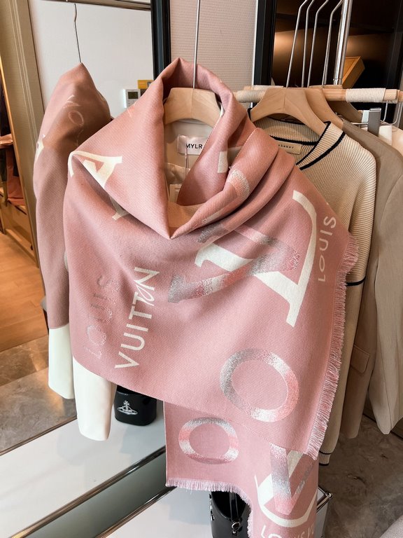 LV this year's heavyweight play [double-sided two-color M73886] old flower silk wool jacquard long scarf ~ is also a good single product to enhance the temperament and taste   counter of the limited edition, it is really