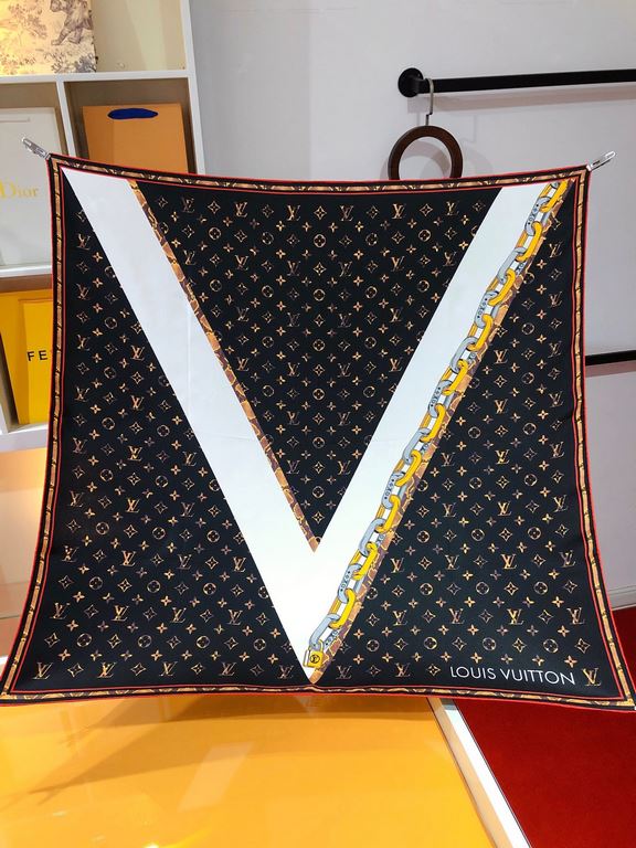 SLV2322  Original Lv [MONOGRAM SNAKE IT] 90cm Silk Square Scarf, SpringSummer collection presents the Monogram Snake It silk square scarf, reinterpretation of the classic elements with the power of creativity.The Monogra