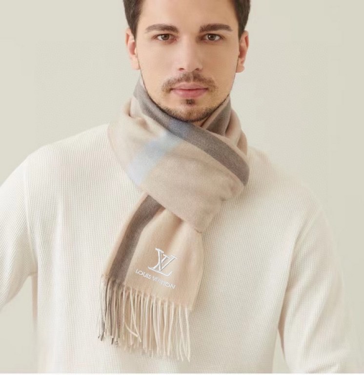 Price Rarely high-end men's models, family benefits  LV very positive men's scarf ~ fabric love, very soft and delicate comfortable  atmospheric simplicity, super good-looking men's God color scheme, any boy will like th