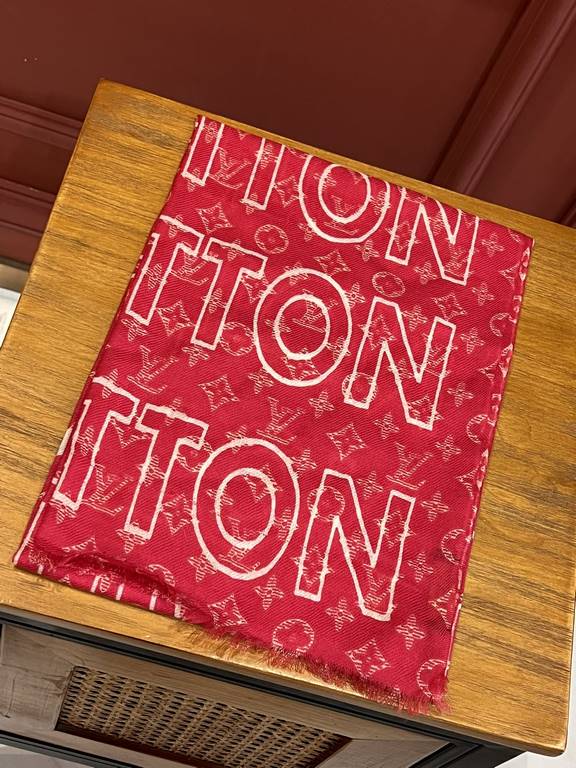 The new Lv print with the classic Monogram pattern and many of Louis Vuitton's signature design elements give this new scarf an enduring fashionable appeal. This scarf will add a touch of sophistication to a classic or t