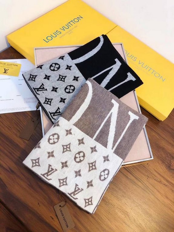 LV Louis Vuitton Men's Wool Knit Super weight   any man can handle, whether it is a man's suit or casual wear, are surrounded by very handsome and calm, get the hand will definitely feel super value   absolutely unexpect