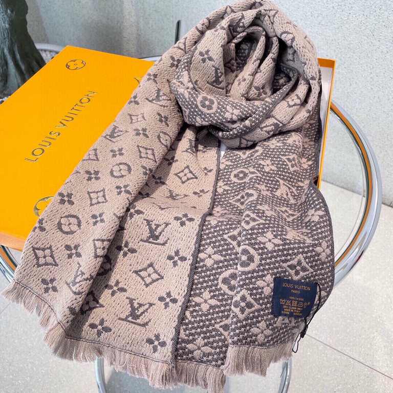 Super fancy very stable    our men's scarves and buy and cherish ~~ men's models are really rare, only a few models a year, are export orders so it is more difficult to meet. Men's things pay attention to less but fine, 