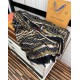 New LV home 2023 latest models   top design is too beautiful, truly awesome   [double-sided 300 support ring velvet long scarf]    physical genuinely beautiful   shawl with prints      regardless of the design of the air