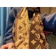 Price LV multi-functional knitted scarf, top high-end goods    stunningly beautiful versatile models   counter limited to oh   money are very difficult to order     top cashmere knitted scarf, the entire scarf all handma