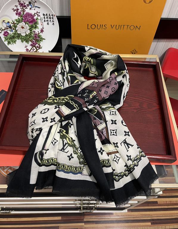 New 2023, LV [300 pcs cashmere long scarf] physical genuinely beautiful   shawl with print   regardless of the design of the airbrush are very in place   details are visible   the entire scarf gives people a big brand au