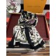 New 2023, LV [300 pcs cashmere long scarf] physical genuinely beautiful   shawl with print   regardless of the design of the airbrush are very in place   details are visible   the entire scarf gives people a big brand au