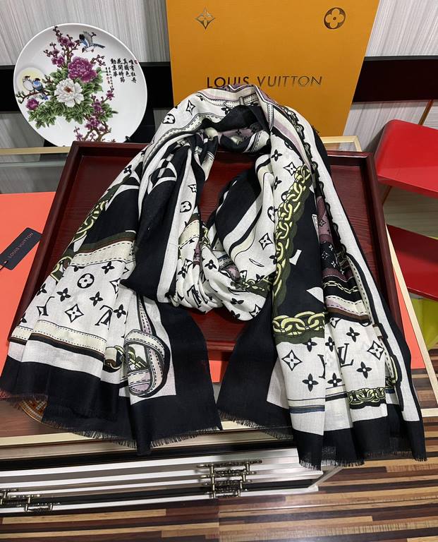 New 2023, LV [300 pcs cashmere long scarf] physical genuinely beautiful   shawl with print   regardless of the design of the airbrush are very in place   details are visible   the entire scarf gives people a big brand au