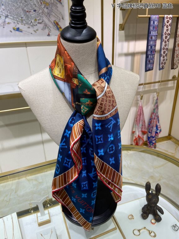 Silk new  counter synchronization genuinely praise   donkey home [V brand logo silk 90] silk square scarf, Fall For You 90 mulberry silk square scarf to the Monogram pattern as the background, in the V logo on the top of