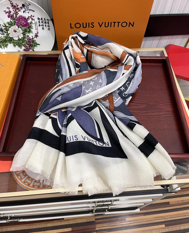 New LV 2023 latest models   top design is too beautiful, truly awesome   [double-sided ring velvet long scarf]    physical genuinely beautiful   shawl with prints      regardless of the design of the airbrush are very in