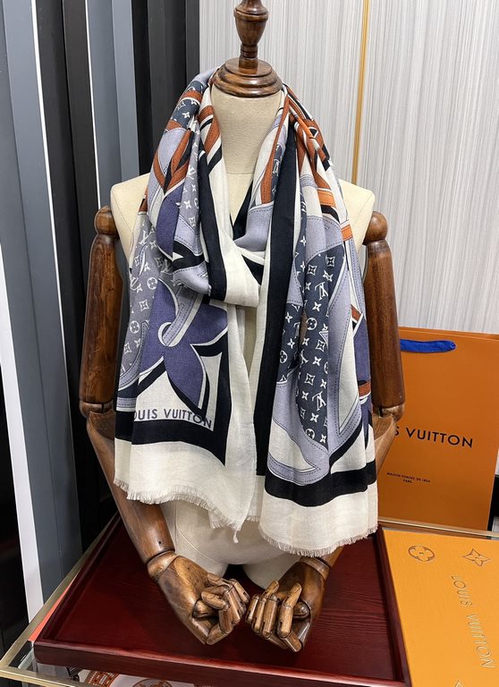 New LV 2023 latest models   top design is too beautiful, truly awesome   [double-sided ring velvet long scarf]    physical genuinely beautiful   shawl with prints      regardless of the design of the airbrush are very in