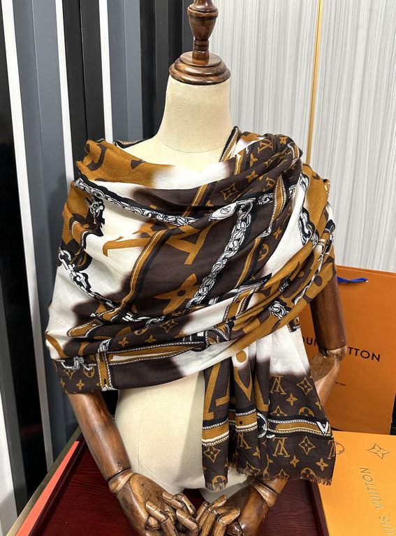 LV 2023 latest models   top design is too beautiful, genuinely awesome   [cashmere long scarf]    physical genuinely beautiful   shawl with prints      regardless of the design of the airbrush are very in place   details