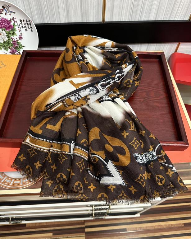 LV 2023 latest models   top design is too beautiful, genuinely awesome   [cashmere long scarf]    physical genuinely beautiful   shawl with prints      regardless of the design of the airbrush are very in place   details