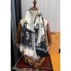 New LV latest models  , high-end atmosphere upscale [cashmere long scarf]   physical genuinely beautiful   shawl with prints      regardless of the design of the airbrush are very well in place   details are visible   th