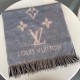 Louis Vuitton - REYKJAVIK GRADIENT Gradient Cashmere Scarf  official website 8500 LV can indeed be heirloom, so the classic in the classic, this scarf is based on the classic Louis Vuitton styles, two soft gradient color