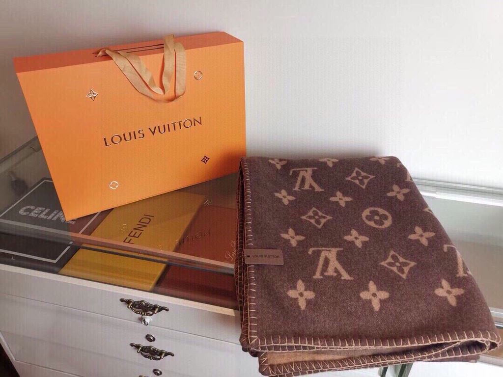 Lv Louis Vuitton Extreme hard goods, the classic Monogram dark pattern has been popular all over the world, shocked the world louis vuitton neo mongaram old flower blanket   the highest version of the details at a glance