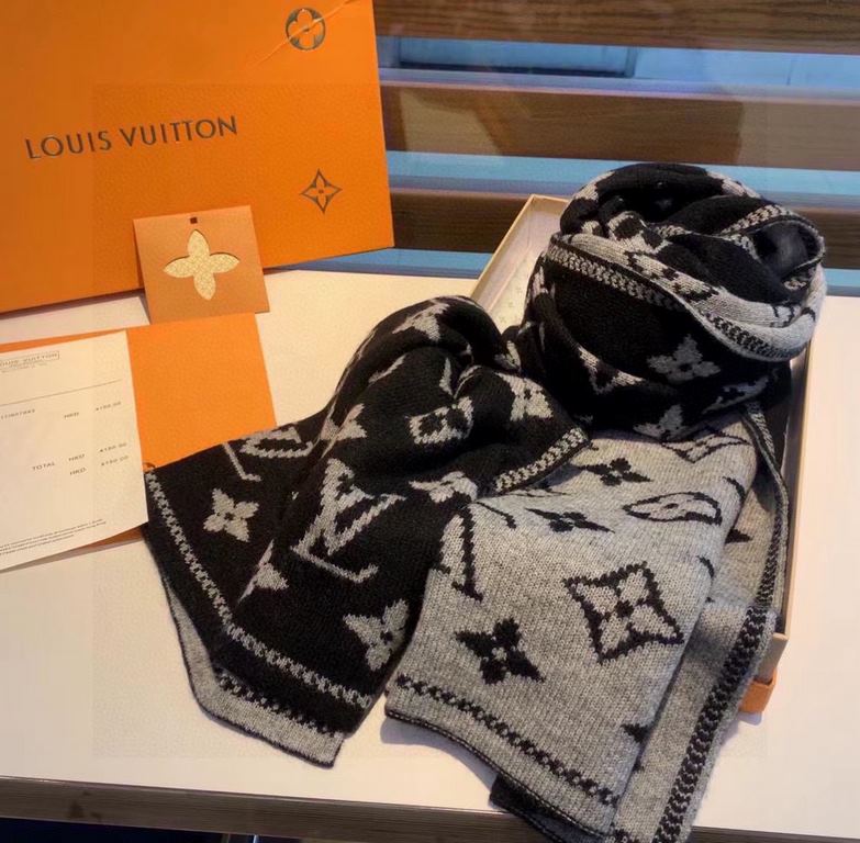 Price LV multi-functional knitted scarf, top high-end goods    stunningly beautiful versatile models   counter limited to oh   money are very difficult to order     top cashmere knitted scarf, the entire scarf all handma