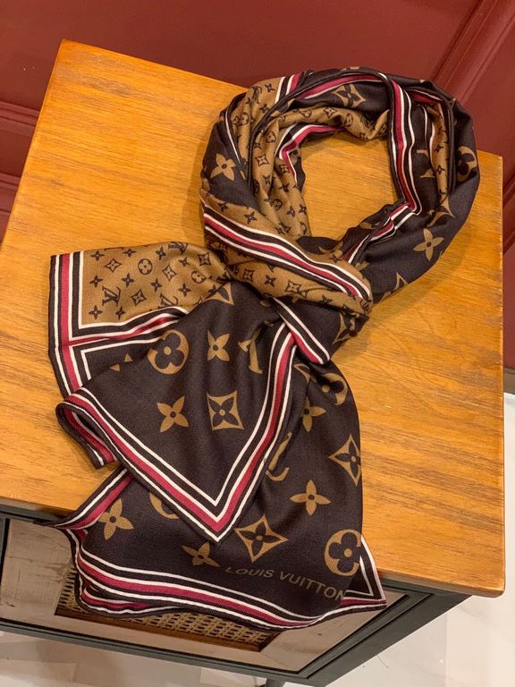 The king of value for money   New on  Specifications 65cm  180cm top herringbone pattern silk cashmere long scarf【Both sides of the same color】 High-end starting pointFashionable to bomb! Pure and simple LV accent! LV th