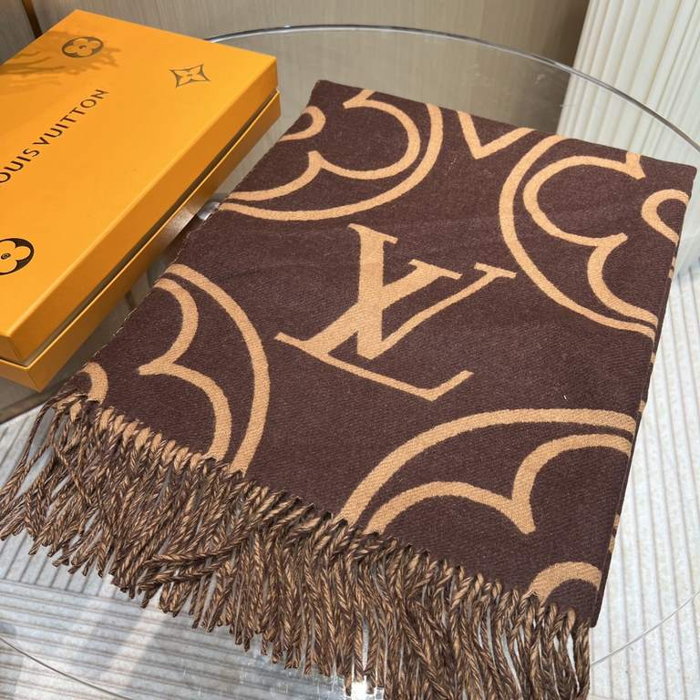 [The quality is super awesome, this price is truly super value to home! LV another fall and winter section scarf, old flower is LV's most fashionable design! The special thing about this section is that the style is Lv's