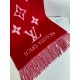 The price comes with the full box in the picture! Lv Donkey #          Reversible Cashmere ScarfA scarf that will last a lifetime. A classic that will never go out of style.The cashmere material is not at all tangled You