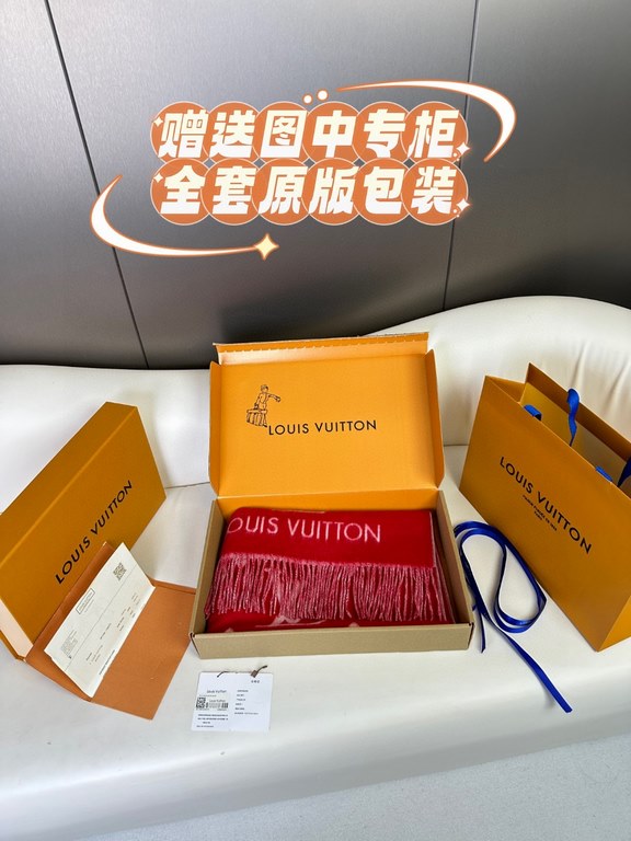 The price comes with the full box in the picture! Lv Donkey #          Reversible Cashmere ScarfA scarf that will last a lifetime. A classic that will never go out of style.The cashmere material is not at all tangled You