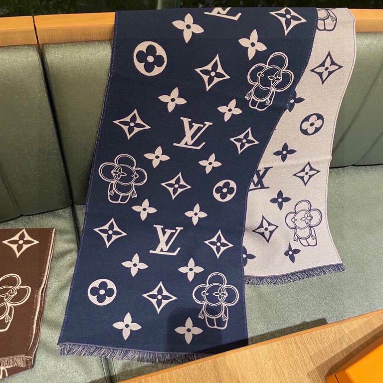 LV Sunflower Donkey's newest scarf classic mascot redesigned properly versatile models, eye-catching logo design classic black and grey color scheme is really not too good-looking 100% wool feel simply fine yarn weaving 