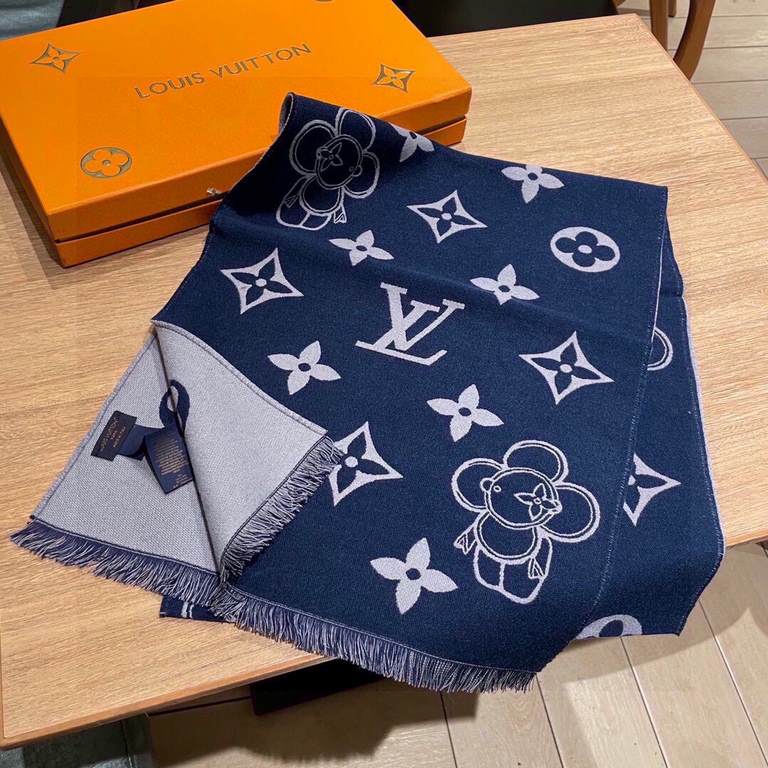 LV Sunflower Donkey's newest scarf classic mascot redesigned properly versatile models, eye-catching logo design classic black and grey color scheme is really not too good-looking 100% wool feel simply fine yarn weaving 