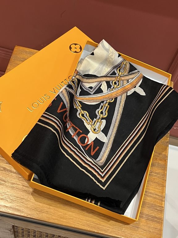 Price New genuinely awesome   [LV] thin cashmere long scarf this cashmere long scarf counter synchronization   inkjet process presents vivid colors. Quality is super good   heavyweight giant  VI price   customers must en