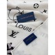 Four seasons must have! Really unbeatable practical! Lv rare silk cashmere long scarf, all around the hand-rolled edge! The fabric feels really good, a simple try, you know it is what you want, easy to drive very fashion