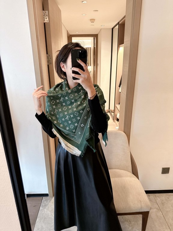 New    [H-LOU-1025] 140 velvet square scarf (LV Louis Vuitton)   grab  VIP recommended   start must be fast [high-end love   pure cashmere baby touch comfortable to fly  woman special goods goods very few four seasons ca