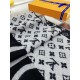 Series really only serve LV   scarf thickness is very warm, soft feel ~ we this price is really more than pro-mother! Physical hand absolutely feel super value to home   this year is very popular such a large shawl ~ out