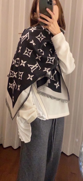 LV jacquard scarf truly awesome  original 11 customized   Miss LV long scarf taken from a fine, lightweight silk-wool blend, eye-catching presentation of the Monogram pattern and tasseled edges, and more Louis Vuitton lo