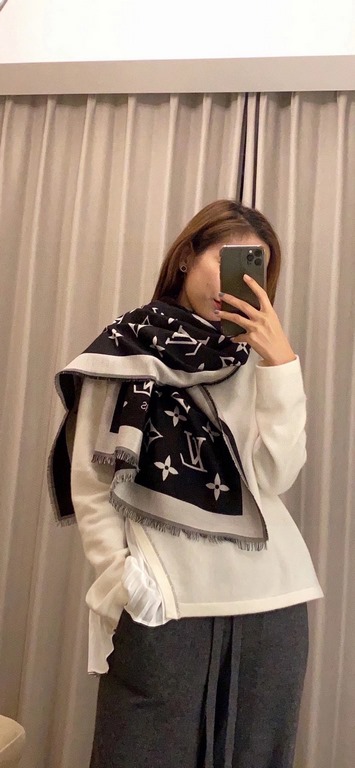 LV jacquard scarf truly awesome  original 11 customized   Miss LV long scarf taken from a fine, lightweight silk-wool blend, eye-catching presentation of the Monogram pattern and tasseled edges, and more Louis Vuitton lo