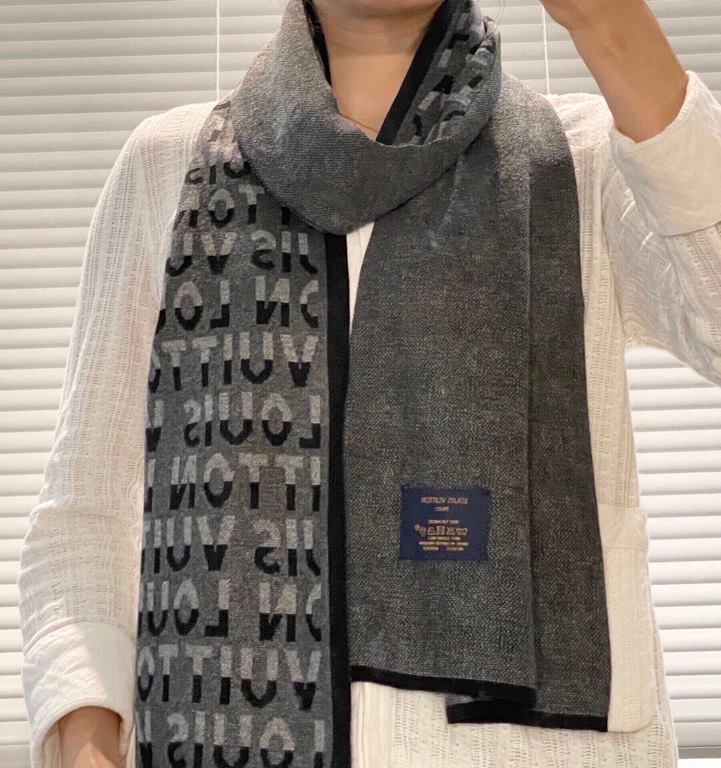 Price LV synchronized counter, high-end cashmere knitted scarf! Can be formal, can be casual, this knitting method is more difficult, and very costly yarn, double-sided color blocking! The process is very difficult! Defi